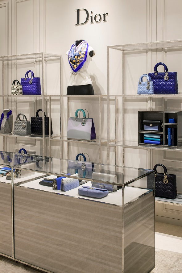 חנות כיכר המדינה תל אביב Dior צילום-עמית גירון (11)